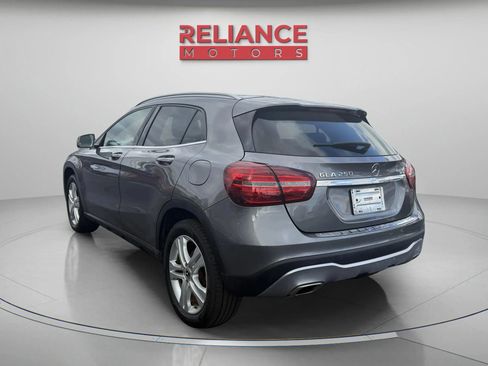 Used 2019 Mercedes-Benz GLA 250 4MATIC image 4