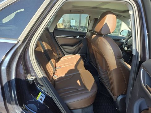 Used 2015 Audi Q3 2.0T Prestige w/ Prestige Package image 9