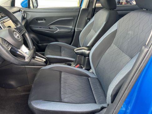 Used 2023 Nissan Versa SV image 23