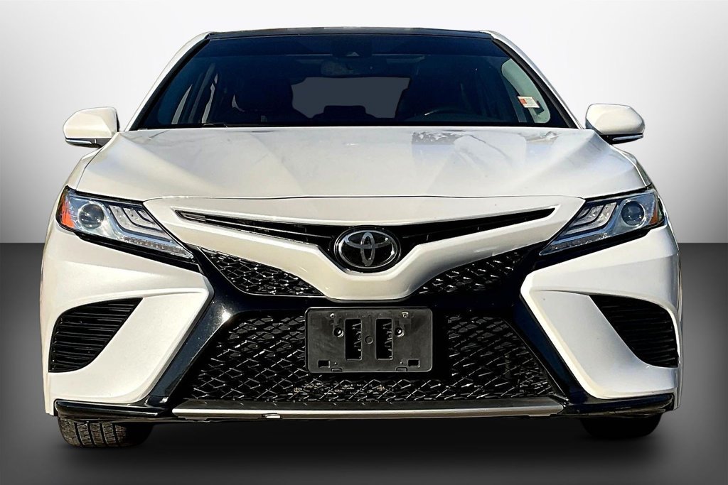 Used 2020 Toyota Camry XSE FWD image 2