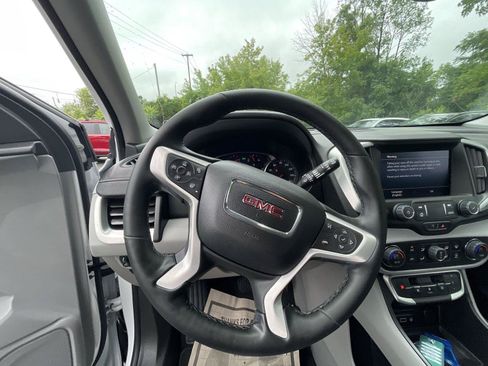 Used 2023 GMC Terrain SLT w/ Infotainment Package II AWD/4WD image 15