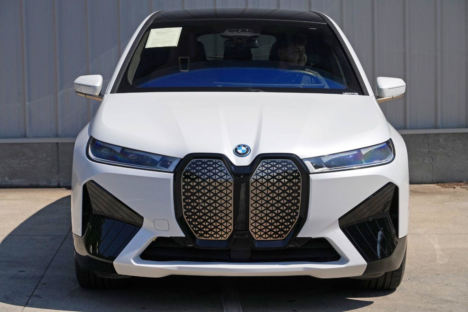 Used 2023 BMW iX M60 w/ Executive Package AWD/4WD image 48
