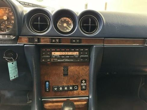 Used 1988 Mercedes-Benz 560 SL image 22