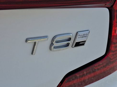Certified 2025 Volvo S60 T8 Plus AWD/4WD image 31
