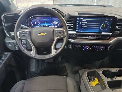 Used 2025 Chevrolet Silverado 2500 LT w/ Z71 Chrome Sport Edition image 19