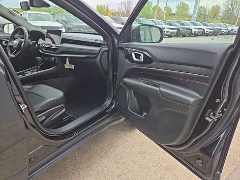 Used 2024 Jeep Compass Trailhawk image 72