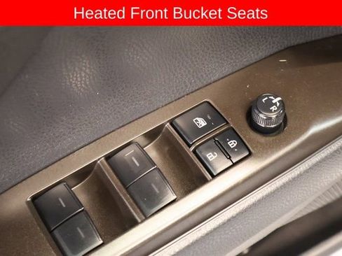 Used 2022 Toyota Camry SE image 11