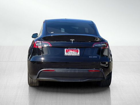 Used 2025 Tesla Model Y Long Range image 5