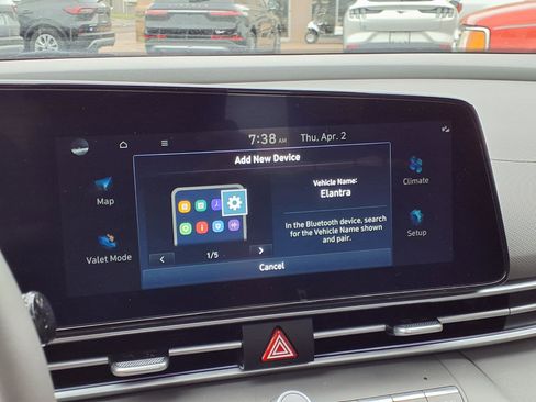 Used 2025 Hyundai Elantra SEL image 6