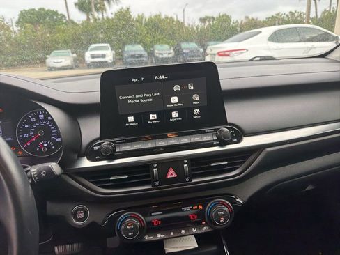 Used 2019 Kia Forte EX image 6