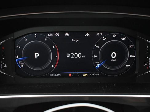 Used 2020 Volkswagen Tiguan SEL image 33