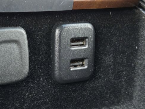 Used 2020 Cadillac Escalade ESV Premium Luxury image 22