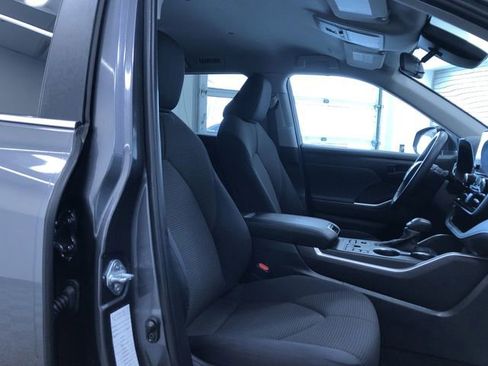 Certified 2024 Toyota Highlander LE image 24
