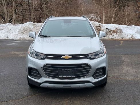 Used 2019 Chevrolet Trax LT w/ LT Convenience Package AWD/4WD image 9