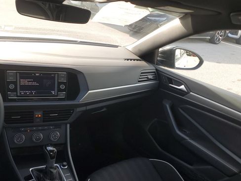 Certified 2024 Volkswagen Jetta Sport FWD image 21