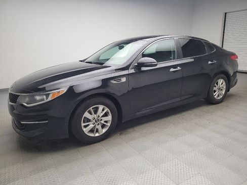 Used 2017 Kia Optima LX FWD image 2