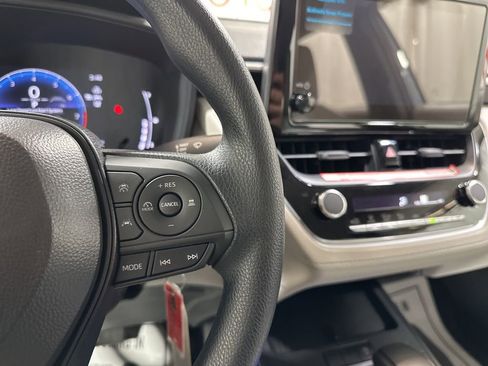 Used 2026 Toyota Corolla Cross L image 30