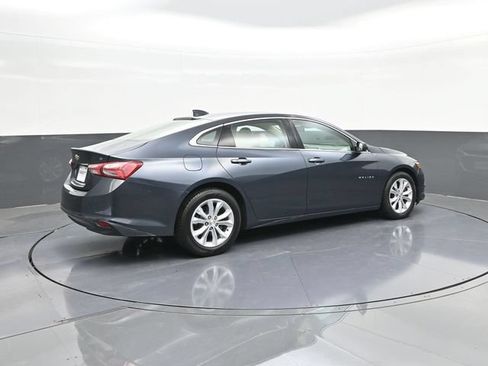 Used 2020 Chevrolet Malibu LT w/ Leather Package FWD image 13
