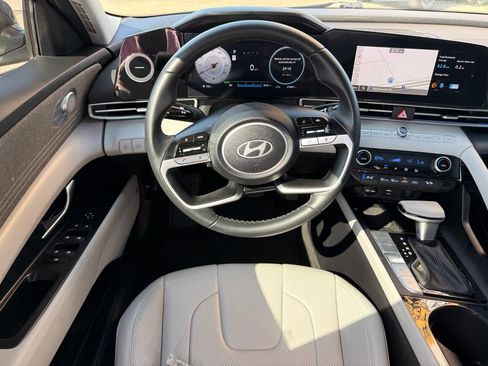 Used 2024 Hyundai Elantra Limited FWD image 36