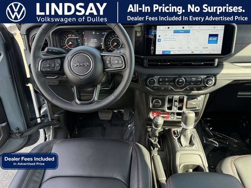 Used 2025 Jeep Wrangler Unlimited Rubicon AWD/4WD image 10