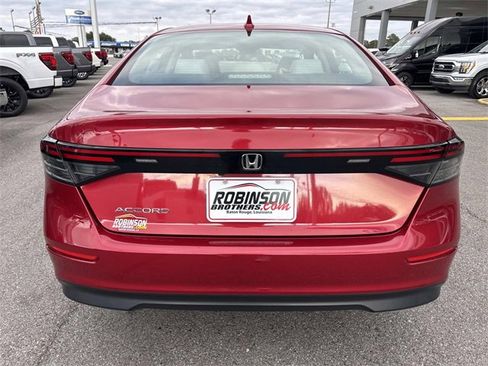 Used 2023 Honda Accord EX image 6