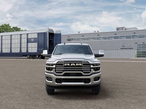 New 2026 RAM 2500 Laramie AWD/4WD image 7