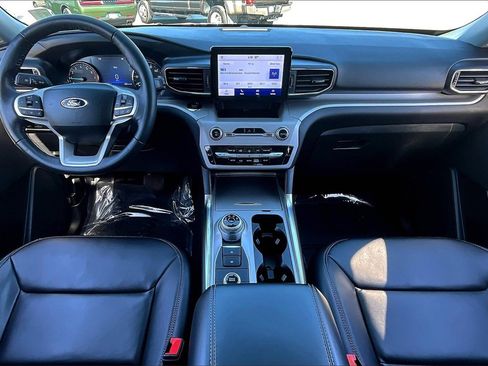Used 2023 Ford Explorer XLT w/ Equipment Group 202A image 16