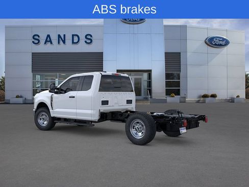 New 2026 Ford F350 XL w/ XL Chrome Package AWD/4WD image 4