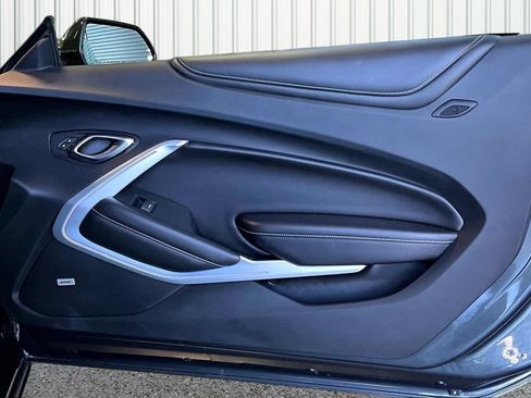 Used 2018 Chevrolet Camaro SS RWD image 18