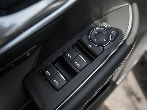 New 2026 Buick Envision Sport Touring AWD/4WD image 17