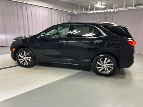 Used 2024 Chevrolet Equinox Premier FWD image 4