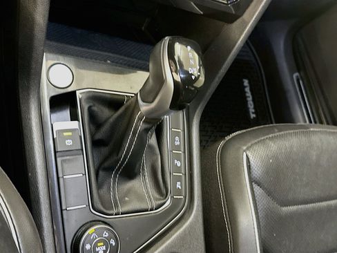 Used 2023 Volkswagen Tiguan SEL R-Line AWD/4WD image 25