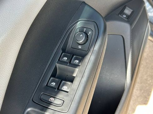 Certified 2022 Volkswagen Taos SE AWD/4WD image 20