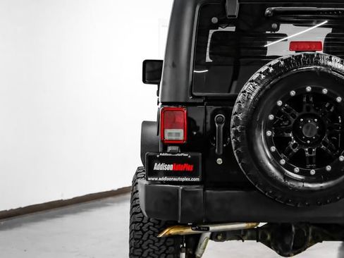 Used 2012 Jeep Wrangler Sport AWD/4WD image 27