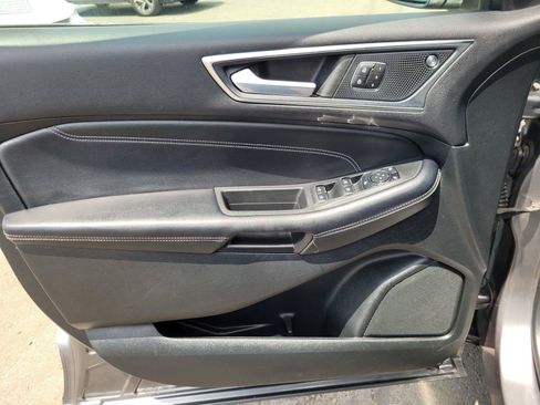 Used 2023 Ford Edge Titanium AWD/4WD image 21