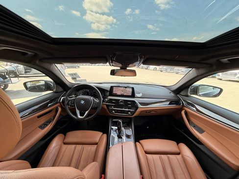 Used 2019 BMW 540i w/ Premium Package RWD image 23