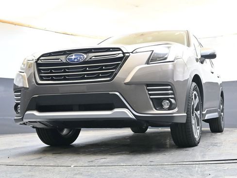 Used 2023 Subaru Forester Touring AWD/4WD image 30