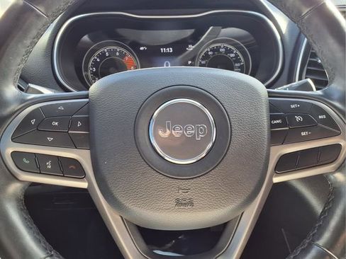 Used 2019 Jeep Cherokee Limited image 18