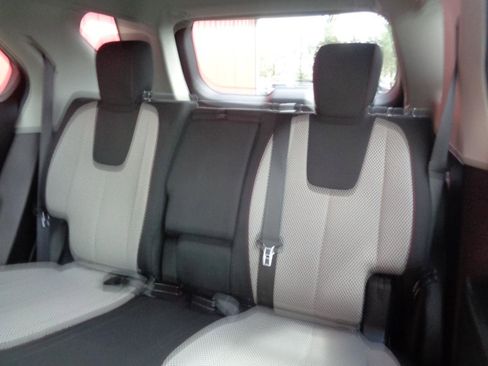 Used 2016 Chevrolet Equinox LT w/ Convenience Package image 8