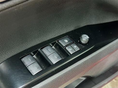 Used 2025 Toyota Camry LE image 19