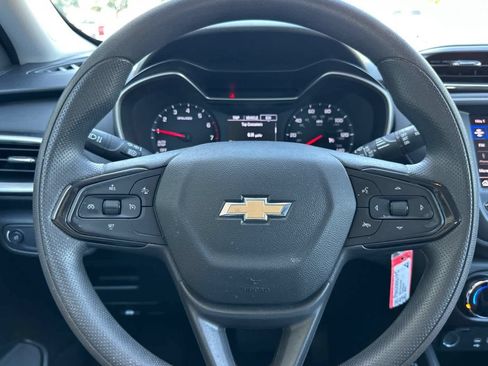 Used 2023 Chevrolet TrailBlazer LS FWD image 23