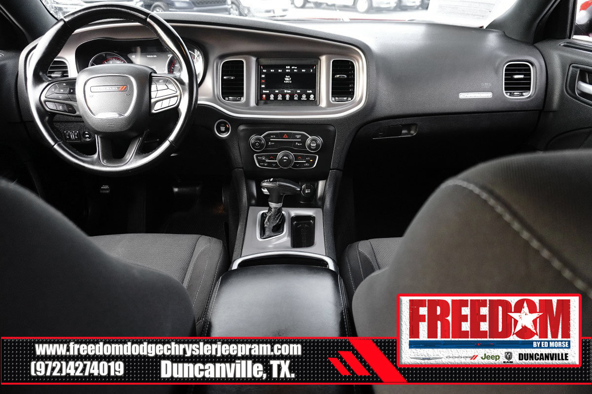 Used 2022 Dodge Charger SXT RWD image 11