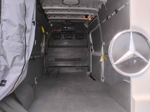 Used 2017 Mercedes-Benz Sprinter 2500 w/ Driver Comfort Package image 5
