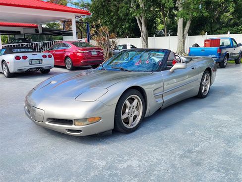 Used 1998 Chevrolet Corvette Convertible w/ Memory Pkg image 4