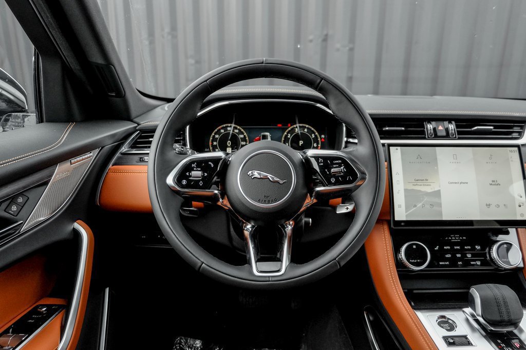 New 2026 Jaguar F-PACE R-Dynamic S AWD/4WD image 17