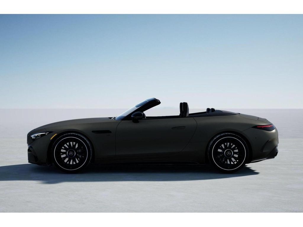 Used 2025 Mercedes-Benz SL 63 AMG 4MATIC image 34