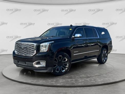Used 2019 GMC Yukon XL Denali w/ Denali Ultimate Package AWD/4WD image 3