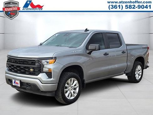 Used 2024 Chevrolet Silverado 1500 Custom image 3