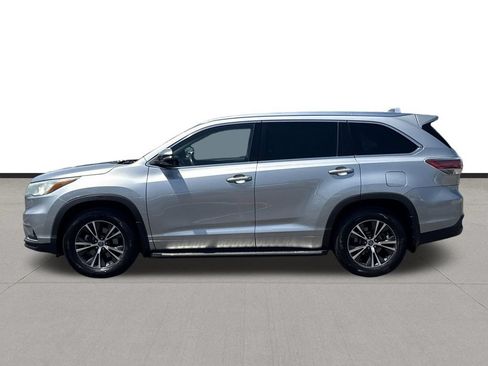 Used 2016 Toyota Highlander XLE FWD image 8