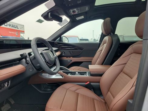 New 2026 Lincoln Nautilus Reserve image 16